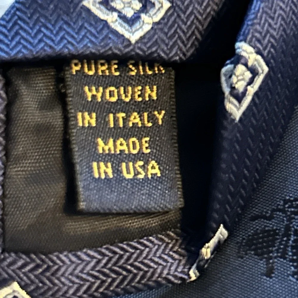 Brooks Brothers Tie Classic Deep Navy Stain-Resistant Silk 1990s Era‎ 3.5